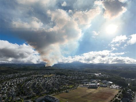 Nov 6, 2023 · HONOLULU (HawaiiNewsNow) - Almost a week since the Mililani Mauka wildfire began, HFD says the fire has burned about 1,350 acres and is now 85% contained, authorities said. HFD says the fire ... 